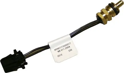 BOSCH Fühler mit schwarzem Stecker und metallischen Teilen, der zur Temperaturmessung in Heizungsanlagen eingesetzt wird. Kabellänge mit Anschlusspunkt sichtbar.